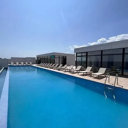 Infinity Premium - Pool & Parking * Navodari