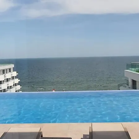 Infinity Premium - Pool & Parking * Navodari