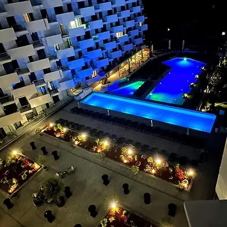 Infinity Premium - Pool & Parking * Navodari
